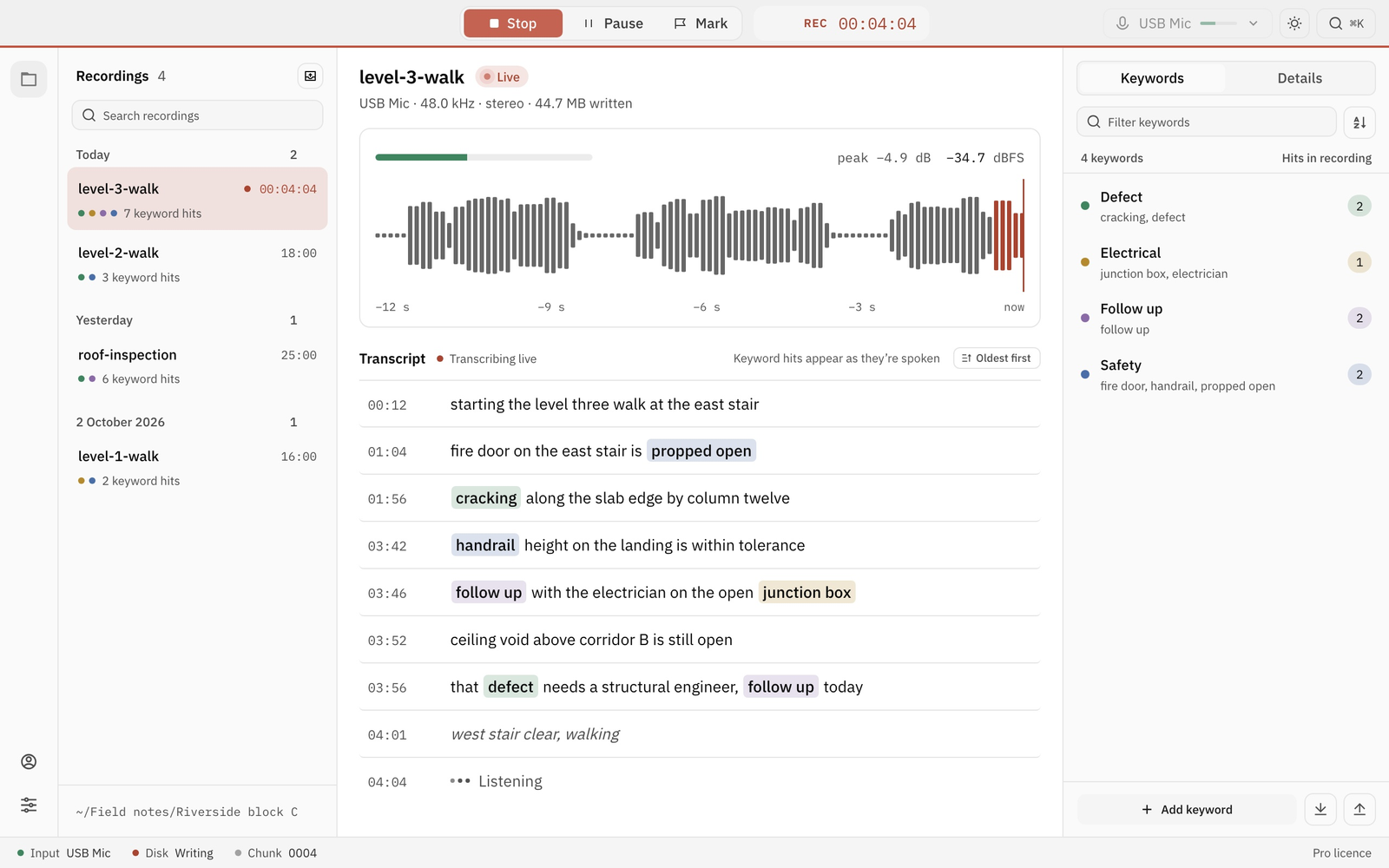 The whole app recording on a site walk: inspection notes land in the transcript one by one, with safety, defect, electrical and follow-up keywords highlighted and counted in the keyword library.